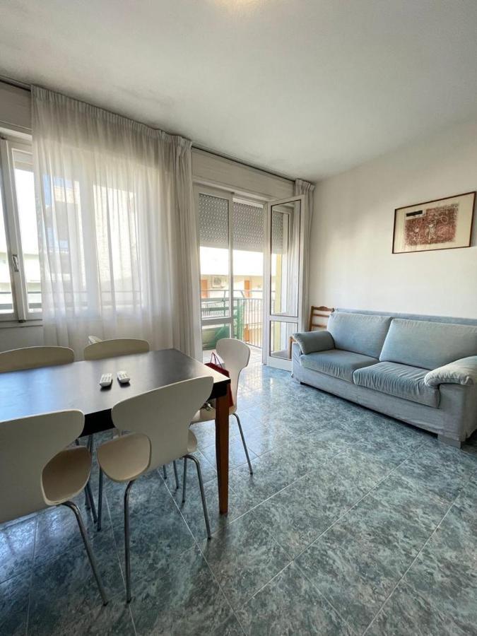 Condominio Cansiglio- Walterigato Apartments- Solo Per Famiglie Lido di Jesolo Exterior photo